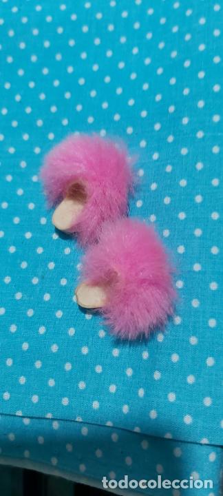 Mu&ntilde;ecas modernas: Zapatillas sindy - Foto 1