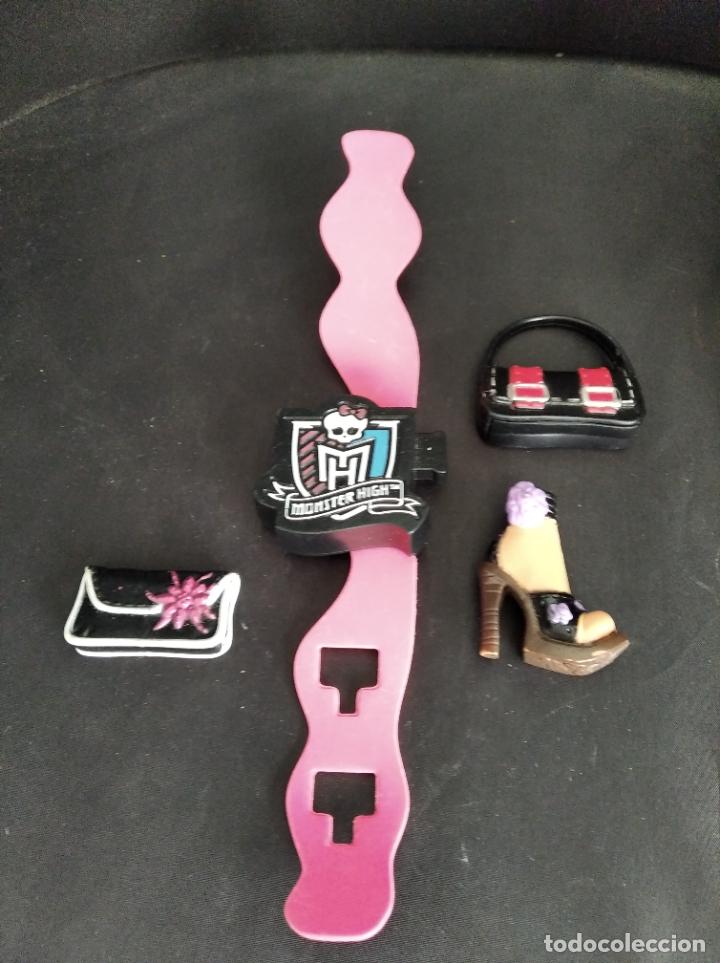 Mu&ntilde;ecas modernas: COMPLEMENTOS Y ACCESORIOS DE MONSTER HIGH, LOTE DE 4 PIEZAS... - Foto 2