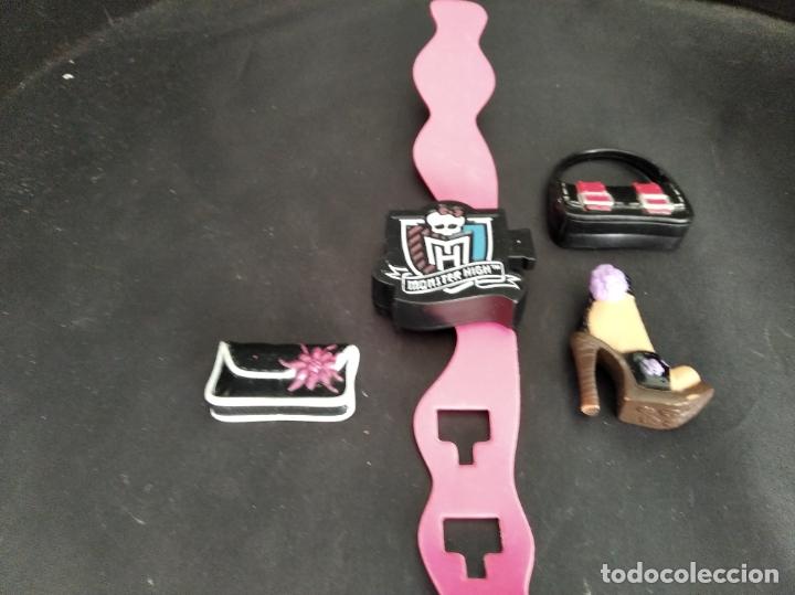 Mu&ntilde;ecas modernas: COMPLEMENTOS Y ACCESORIOS DE MONSTER HIGH, LOTE DE 4 PIEZAS... - Foto 1