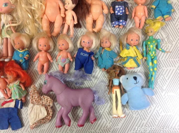 Mu&ntilde;ecas modernas: Lote de mu&ntilde;ecas y mu&ntilde;ecos - Foto 3