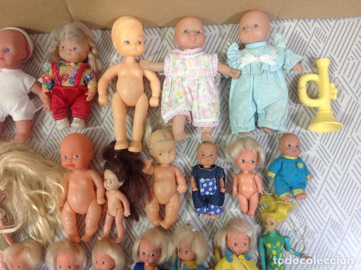 Mu&ntilde;ecas modernas: Lote de mu&ntilde;ecas y mu&ntilde;ecos - Foto 4