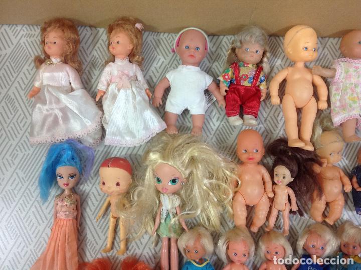 Mu&ntilde;ecas modernas: Lote de mu&ntilde;ecas y mu&ntilde;ecos - Foto 5