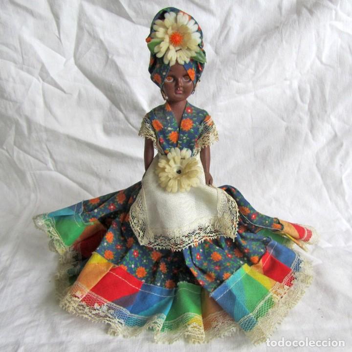 Mu&ntilde;ecas modernas: Mu&ntilde;eca negrita, pl&aacute;stico con ojos basculantes - Foto 1