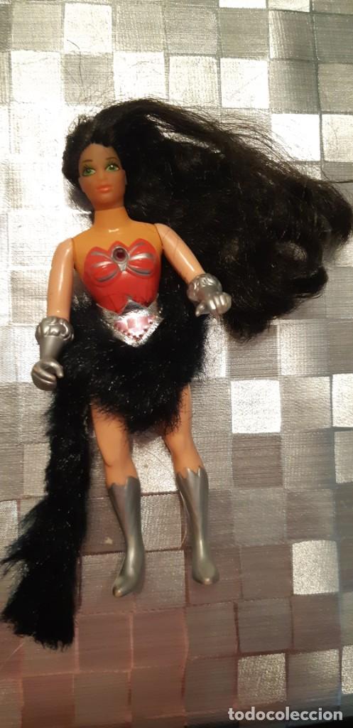 Mu&ntilde;ecas modernas: Mu&ntilde;eca Shera princesa del poder 1984 - Foto 1