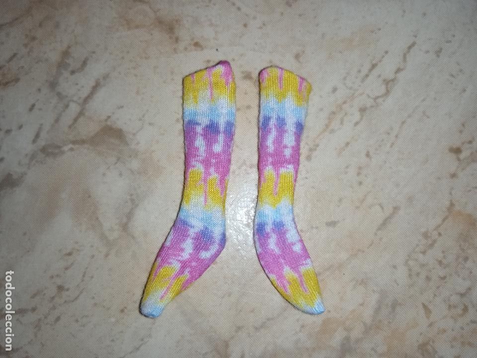 Mu&ntilde;ecas modernas: Calcetines de mu&ntilde;eca proyecto mc2 - Foto 2