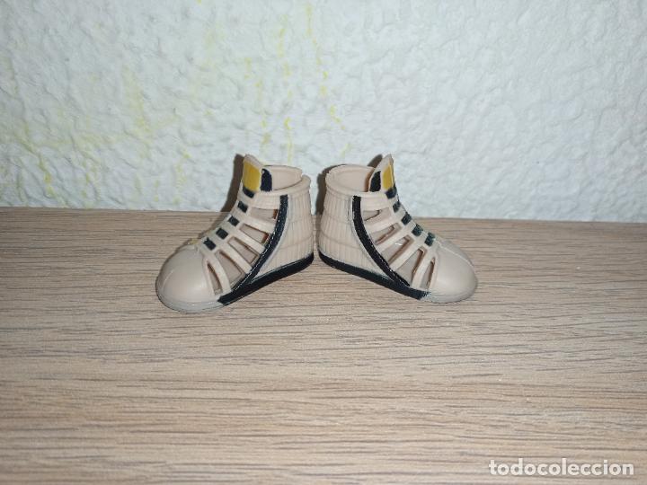 Mu&ntilde;ecas modernas: Botas zapatos de mu&ntilde;eca project mc2 - Foto 1