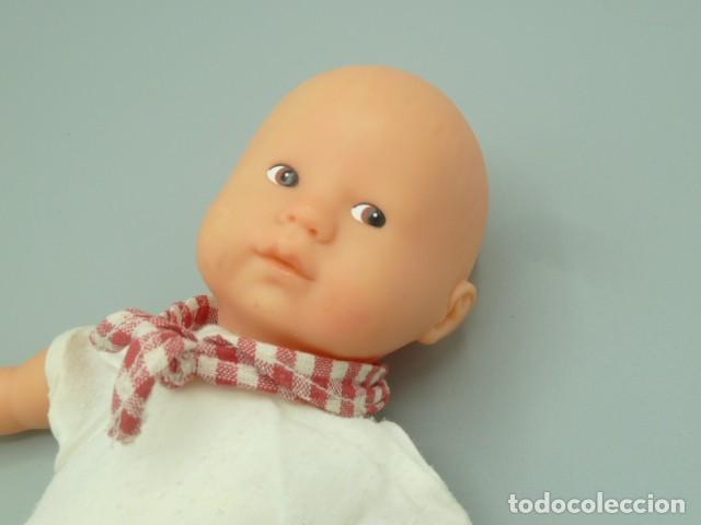 Mu&ntilde;ecas modernas: Peque&ntilde;o beb&eacute; blando Corolle - Foto 3