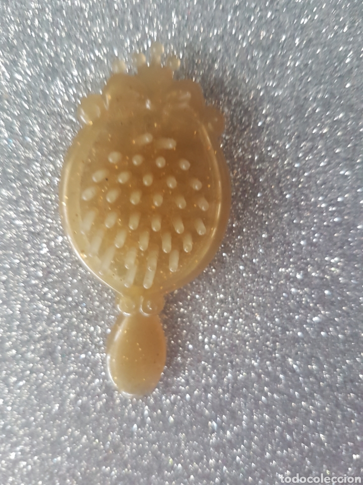 Mu&ntilde;ecas modernas: Peine dorado de princesa Disney - Foto 2