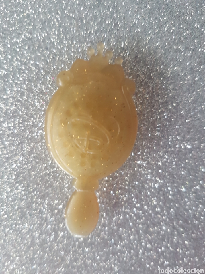 Mu&ntilde;ecas modernas: Peine dorado de princesa Disney - Foto 1