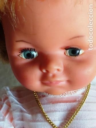 Mu&ntilde;ecas modernas: ANTIG&Uuml;A MU&Ntilde;ECA EN PLASTICO VESTIDA DE COMUNI&Oacute;N - Foto 7