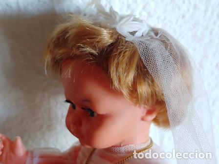 Mu&ntilde;ecas modernas: ANTIG&Uuml;A MU&Ntilde;ECA EN PLASTICO VESTIDA DE COMUNI&Oacute;N - Foto 13