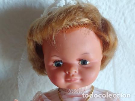 Mu&ntilde;ecas modernas: ANTIG&Uuml;A MU&Ntilde;ECA EN PLASTICO VESTIDA DE COMUNI&Oacute;N - Foto 15
