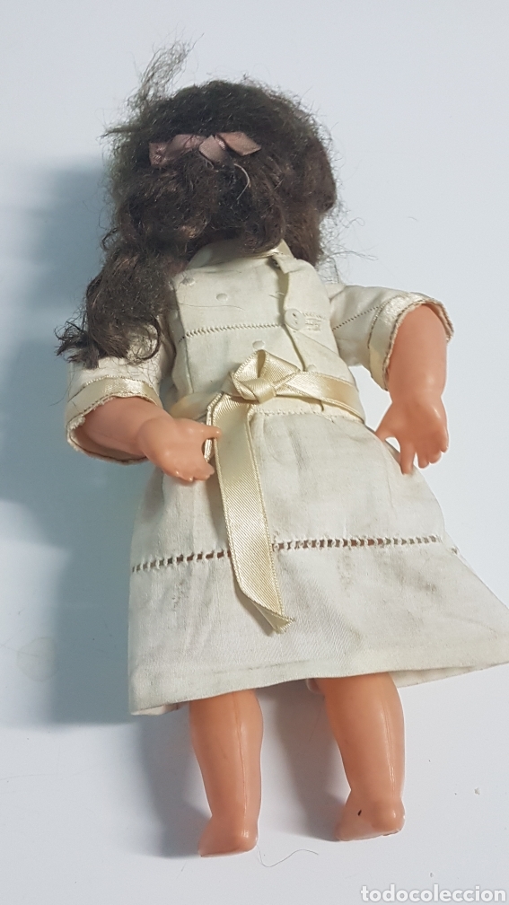 Mu&ntilde;ecas modernas: MU&Ntilde;ECA CON VESTIDO ANTIGUA. - Foto 4