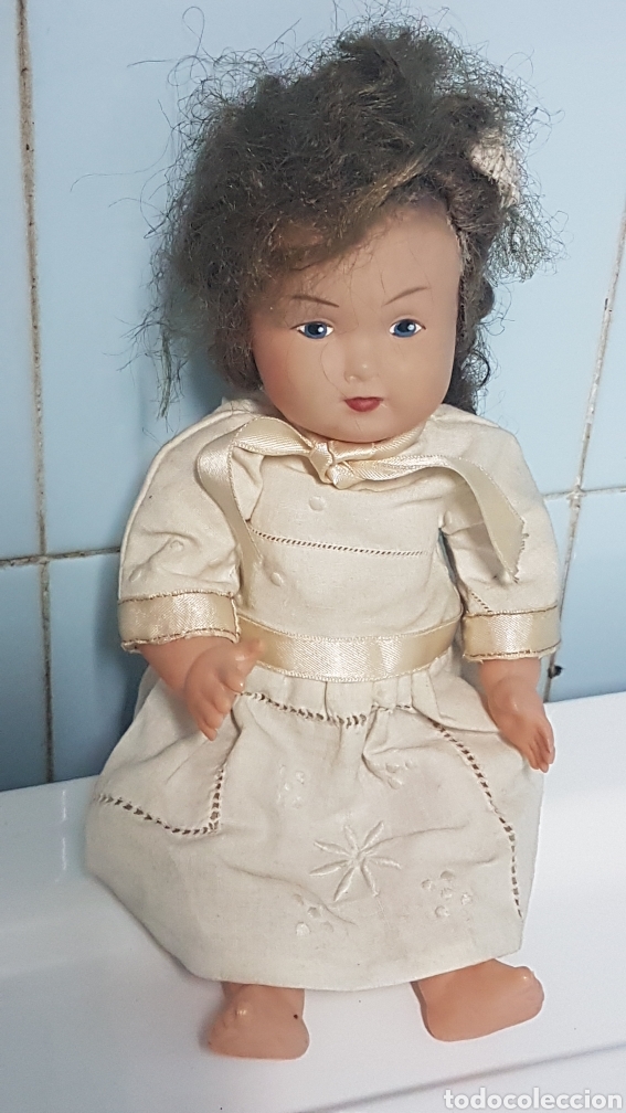 Mu&ntilde;ecas modernas: MU&Ntilde;ECA CON VESTIDO ANTIGUA. - Foto 1