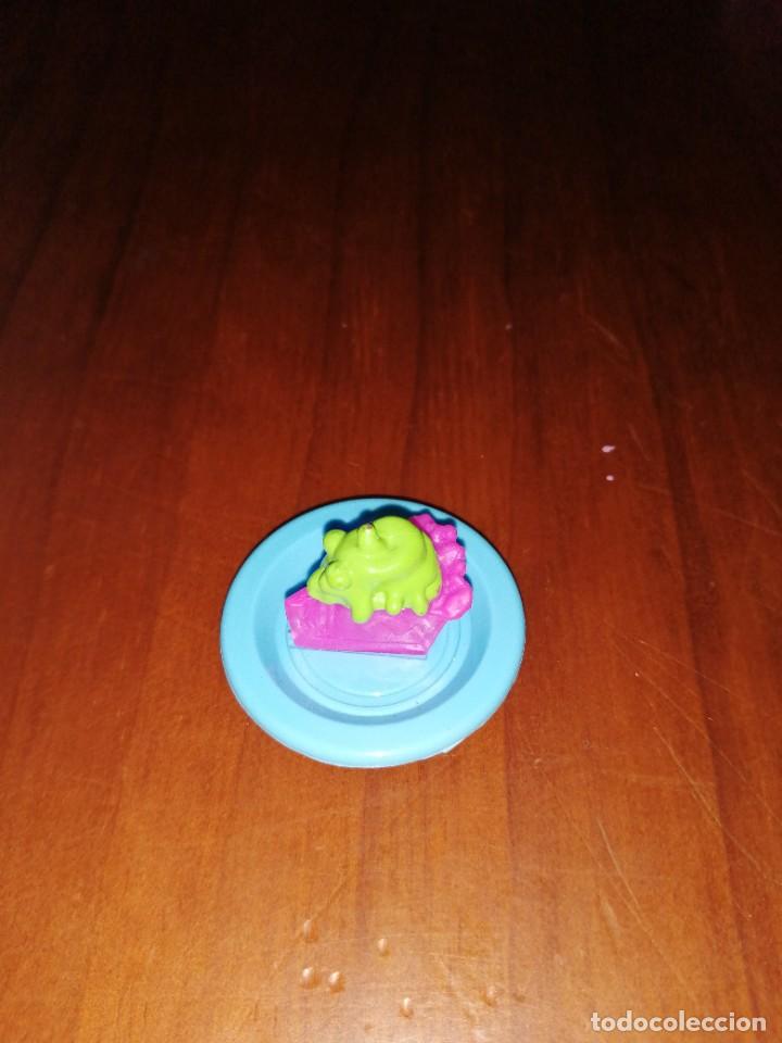 Mu&ntilde;ecas modernas: mu&ntilde;eca monster high plato comida tarta - Foto 1