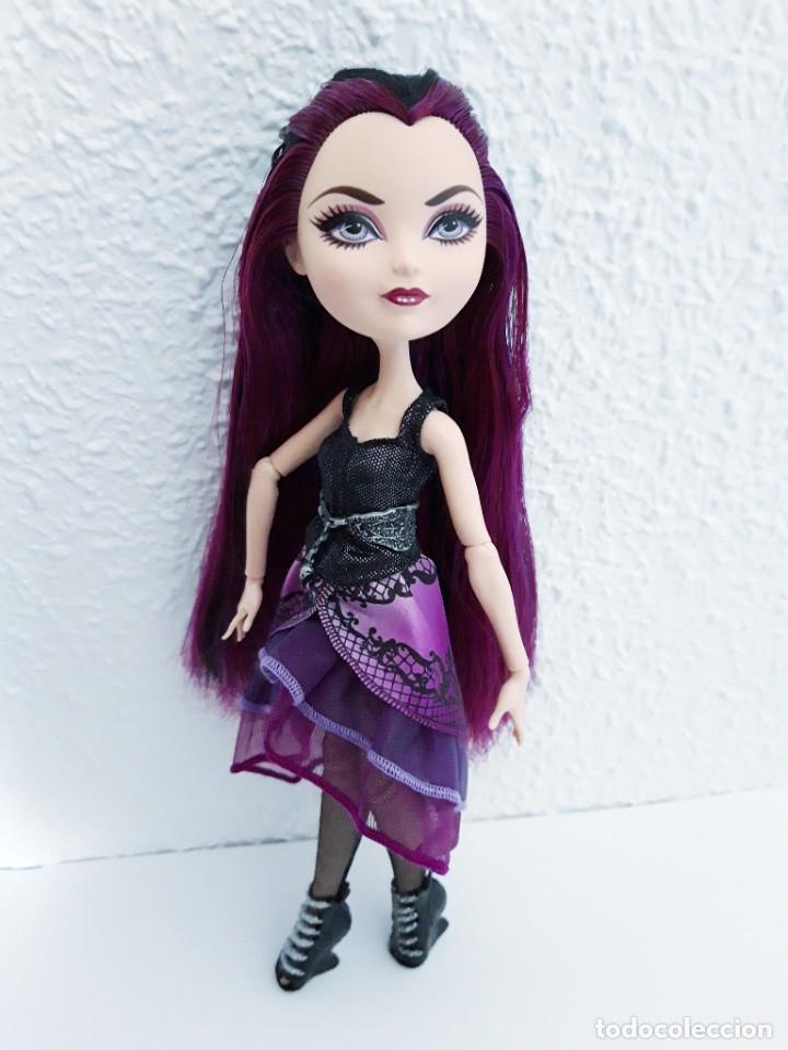 Mu&ntilde;ecas modernas: Ever After High Raven Queen - Foto 2