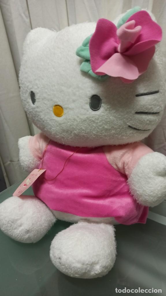 Mu&ntilde;ecas modernas: MU&Ntilde;ECA HELLO KITTY SANRIO 2005 - Foto 2