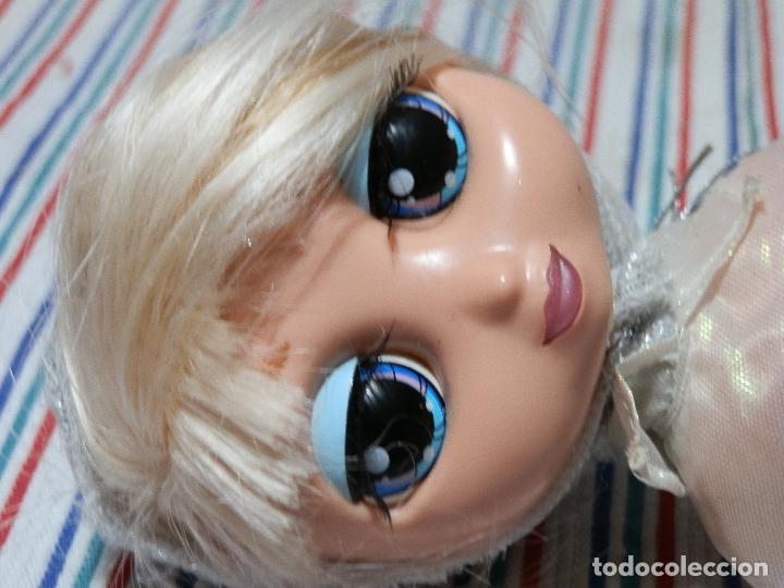 Mu&ntilde;ecas modernas: MU&Ntilde;ECA DIVA STARZ MATTEL 2001 - Foto 4