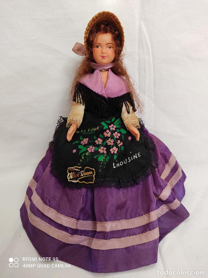 Mu&ntilde;ecas modernas: Antigua mu&ntilde;eca regional francesa - Foto 3