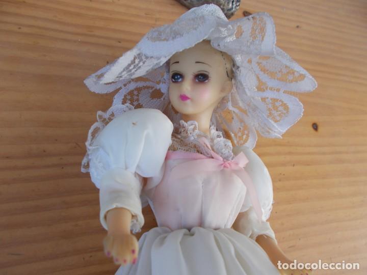 Mu&ntilde;ecas modernas: ANTIGUA MU&Ntilde;ECA MUSICAL - Foto 1