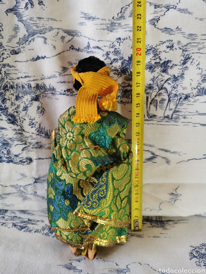 Mu&ntilde;ecas modernas: Antigua mu&ntilde;eca con traje oriental - Foto 2