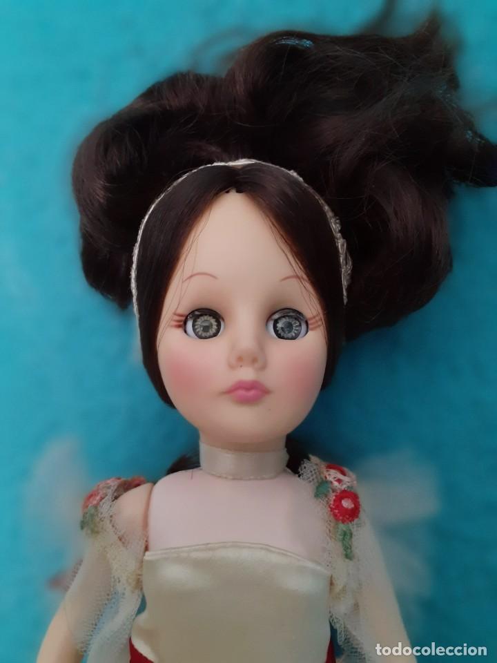 Mu&ntilde;ecas modernas: Mu&ntilde;eca Effanbee bailarina, como nueva - Foto 1