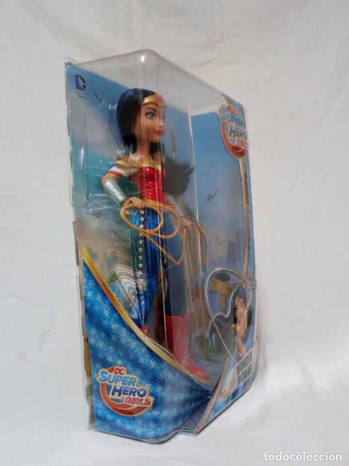 Mu&ntilde;ecas modernas: DC Superherogirls Wonderwoman - Foto 6