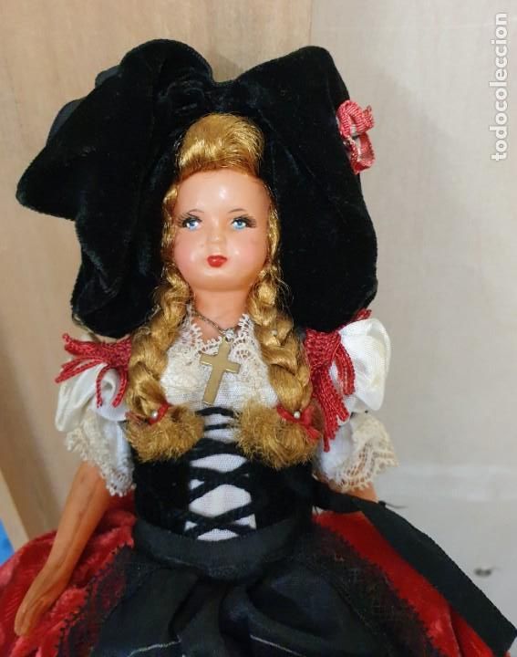 Mu&ntilde;ecas modernas: MU&Ntilde;ECA REGIONAL FRANCESA CELULOIDE 21 CM. ALTURA - Foto 2