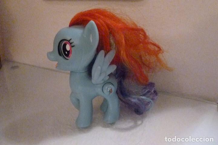 Mu&ntilde;ecas modernas: My Little Pony Rainbow Dash. Hasbro 2017 - Foto 6