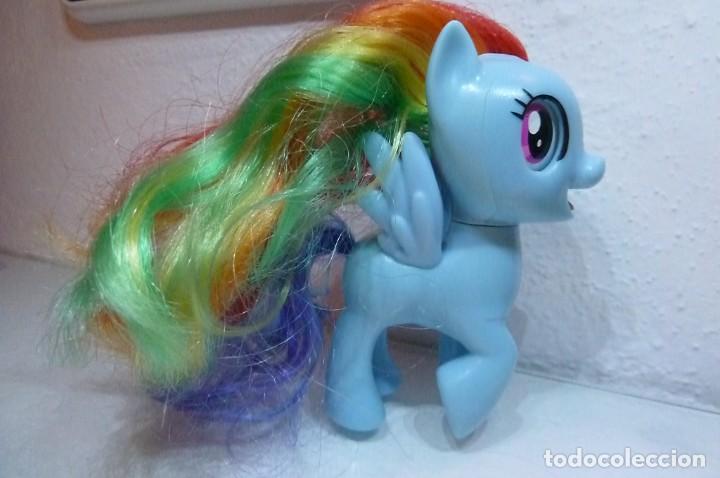 Mu&ntilde;ecas modernas: My Little Pony Rainbow Dash. Hasbro 2017 - Foto 7