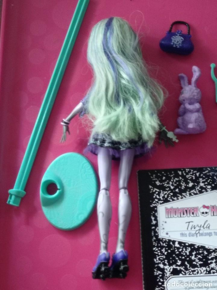 Mu&ntilde;ecas modernas: MU&Ntilde;ECA TWYLA - MONSTER HIGH. MATTEL - Foto 2