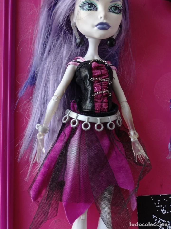Mu&ntilde;ecas modernas: MU&Ntilde;ECA SPECTRA - MONSTER HIGH. MATTEL - Foto 3