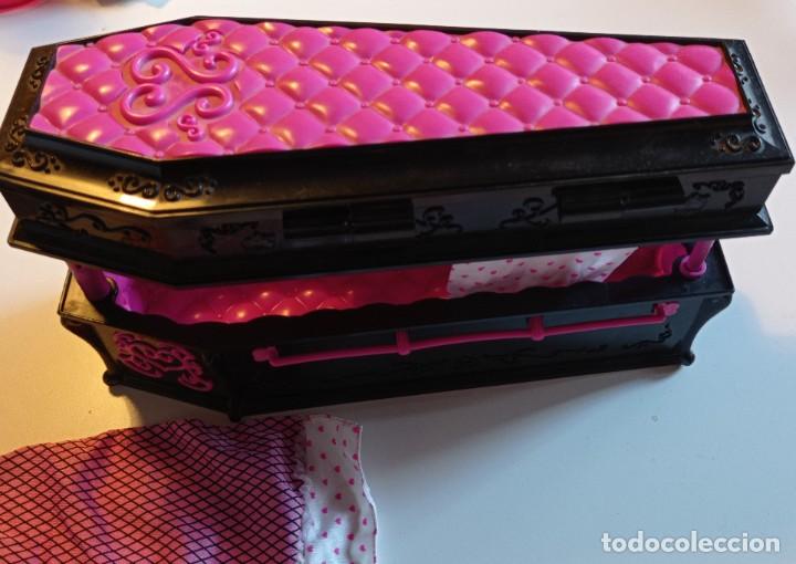 Mu&ntilde;ecas modernas: CAMA - JOYERO CON COMPLEMENTOS. MU&Ntilde;ECA DRACULAURA. MONSTER HIGH. MATTEL - Foto 10