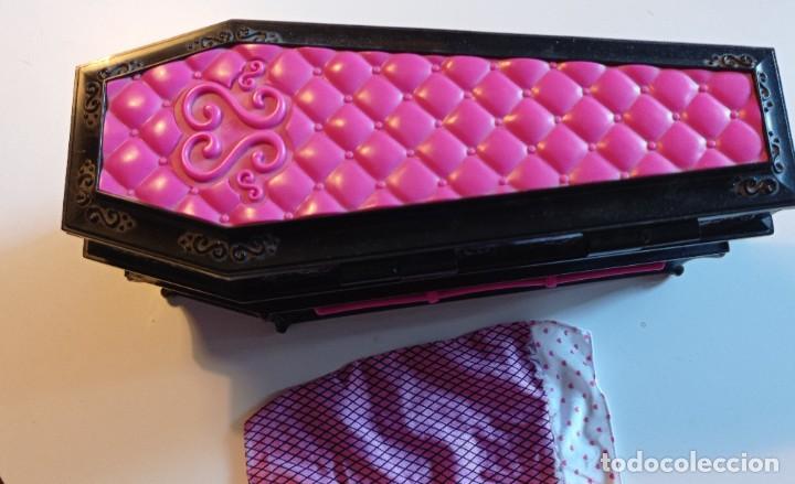 Mu&ntilde;ecas modernas: CAMA - JOYERO CON COMPLEMENTOS. MU&Ntilde;ECA DRACULAURA. MONSTER HIGH. MATTEL - Foto 11