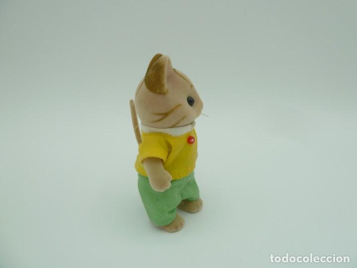 Mu&ntilde;ecas modernas: Gato Sylvanian Families. Con ropa - Foto 4