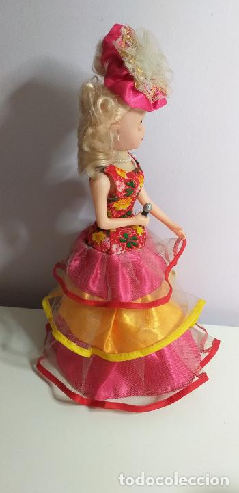 Mu&ntilde;ecas modernas: Mu&ntilde;eca cantante - Foto 4