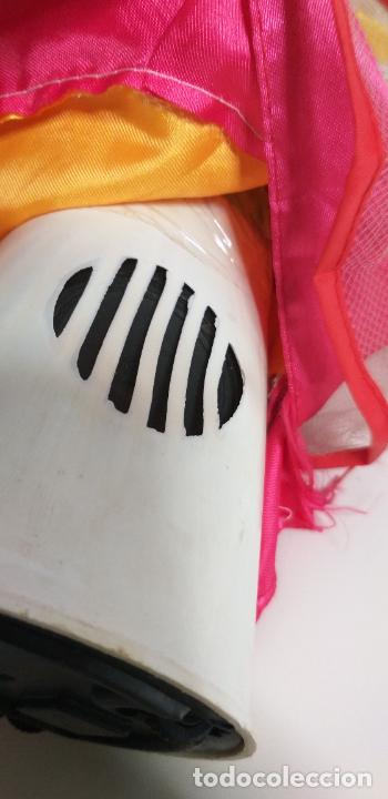 Mu&ntilde;ecas modernas: Mu&ntilde;eca cantante - Foto 7