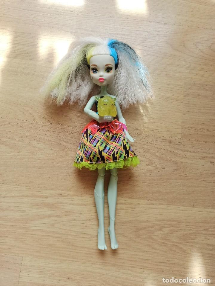 Mu&ntilde;ecas modernas: Monster High Frankie Stein Electrified - Foto 2