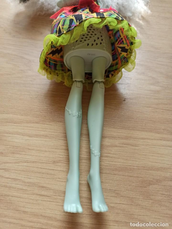 Mu&ntilde;ecas modernas: Monster High Frankie Stein Electrified - Foto 3