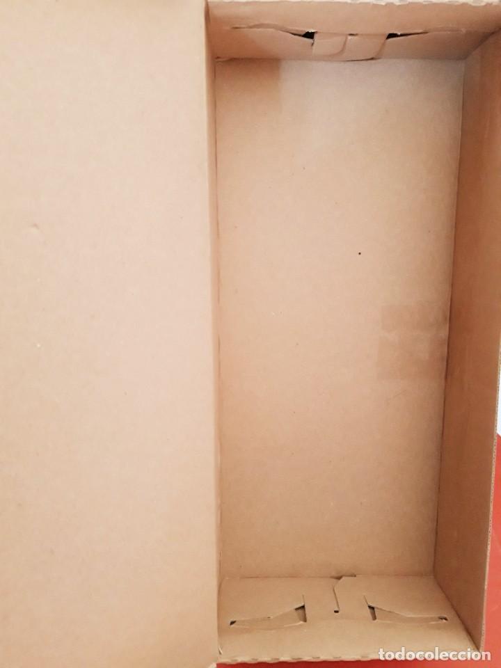 Mu&ntilde;ecas modernas: Caja BMR 1959 - Foto 2