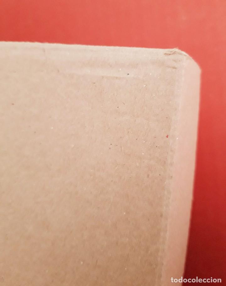 Mu&ntilde;ecas modernas: Caja BMR 1959 - Foto 4