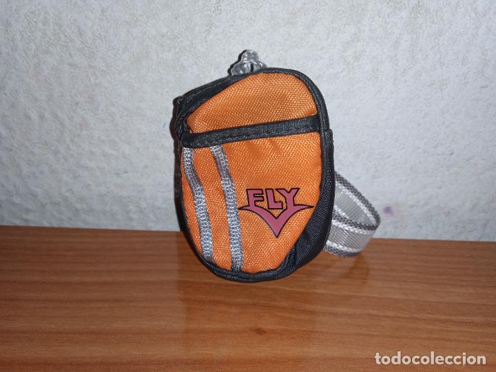 Mu&ntilde;ecas modernas: Bolso mochila de mu&ntilde;eca Bratz - Foto 1