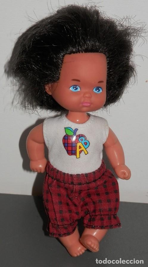 Mu&ntilde;ecas modernas: UNA PEQUE&Ntilde;A MU&Ntilde;ECA DE LA MATTEL - Foto 1