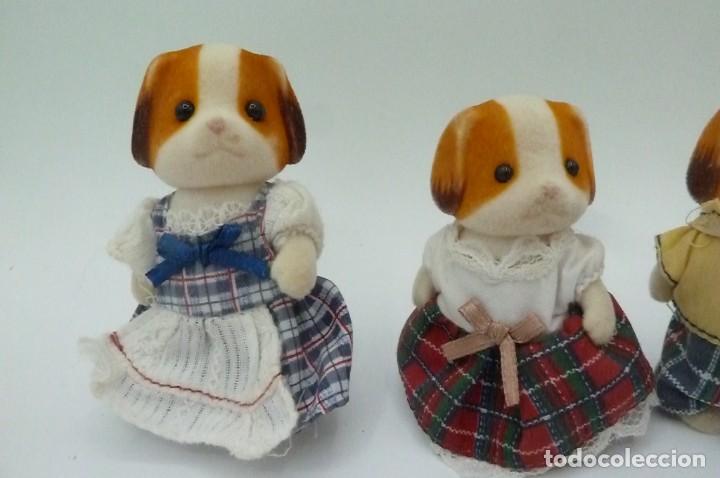 Mu&ntilde;ecas modernas: Familia perros chiffon. Sylvanian - Foto 2