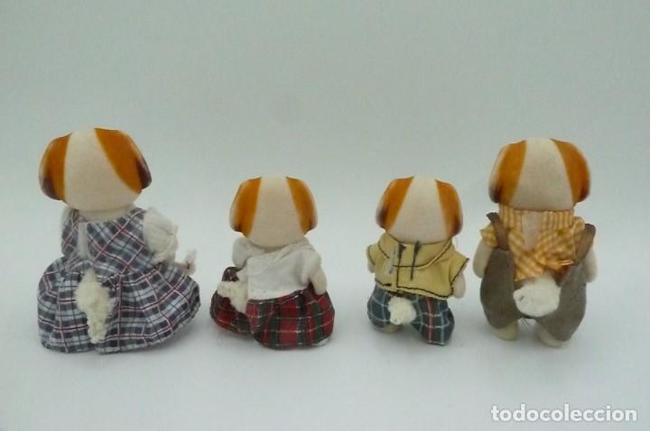 Mu&ntilde;ecas modernas: Familia perros chiffon. Sylvanian - Foto 4