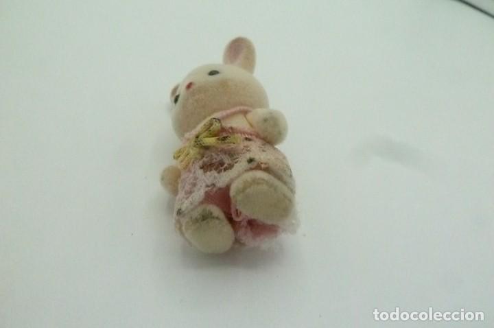 Mu&ntilde;ecas modernas: Conejo beb&eacute; Sylvanian - Foto 4
