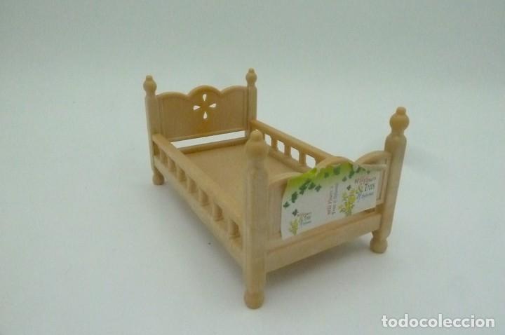 Mu&ntilde;ecas modernas: Cama, muebles Sylvanian - Foto 2