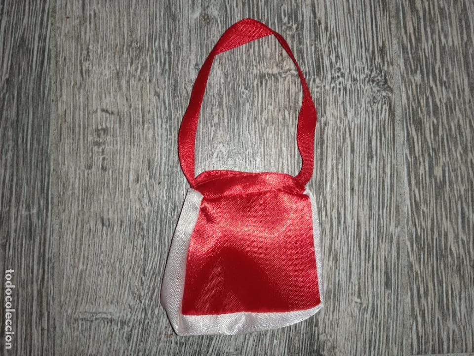 Mu&ntilde;ecas modernas: Bolso tama&ntilde;o mu&ntilde;eca Bratz - Foto 2