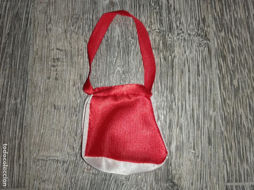 Mu&ntilde;ecas modernas: Bolso tama&ntilde;o mu&ntilde;eca Bratz - Foto 1