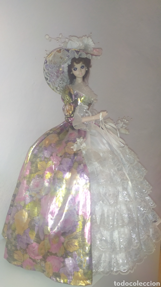Mu&ntilde;ecas modernas: Mu&ntilde;eca giratoria Musical - Foto 2